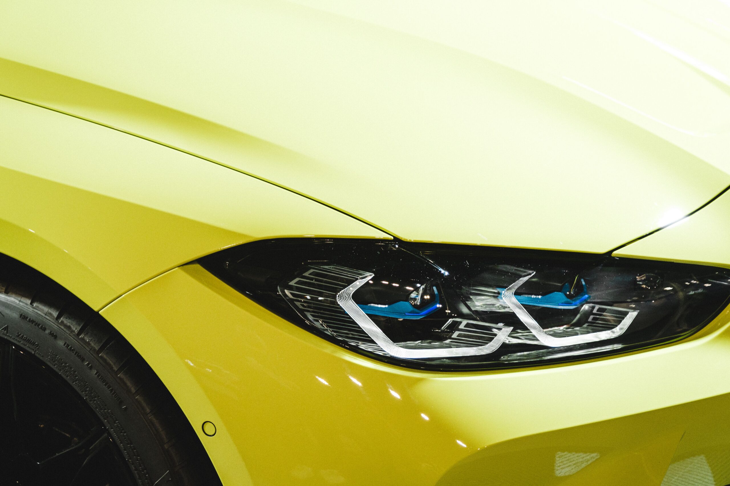 Foliertes Auto pflegen: Warum Car-Wrap und PPF eine Versiegelung brauchen